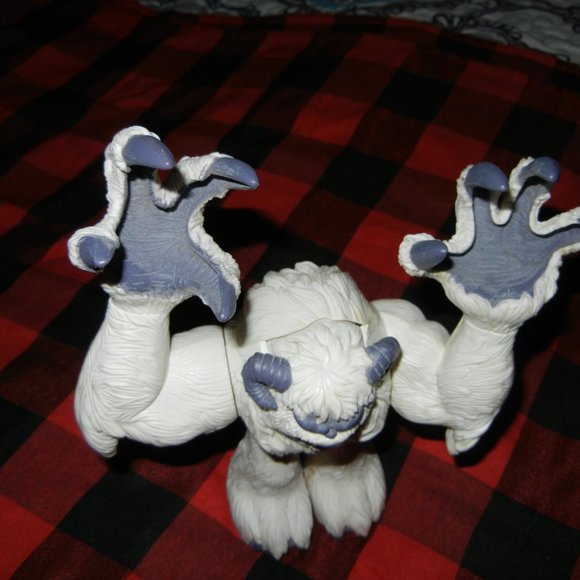 Vintage Matchbox Snow Monster Yeti red glow eyes & sound - Picture 3 of 6